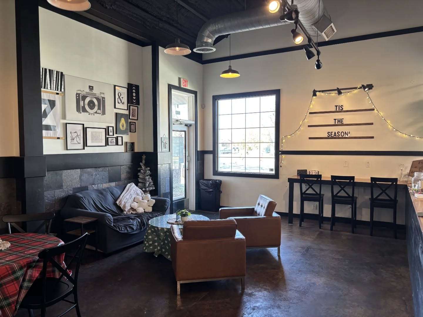 Coffee shops Kyle Texas wifi — Kyle's Daily Grind downtown coffee shop